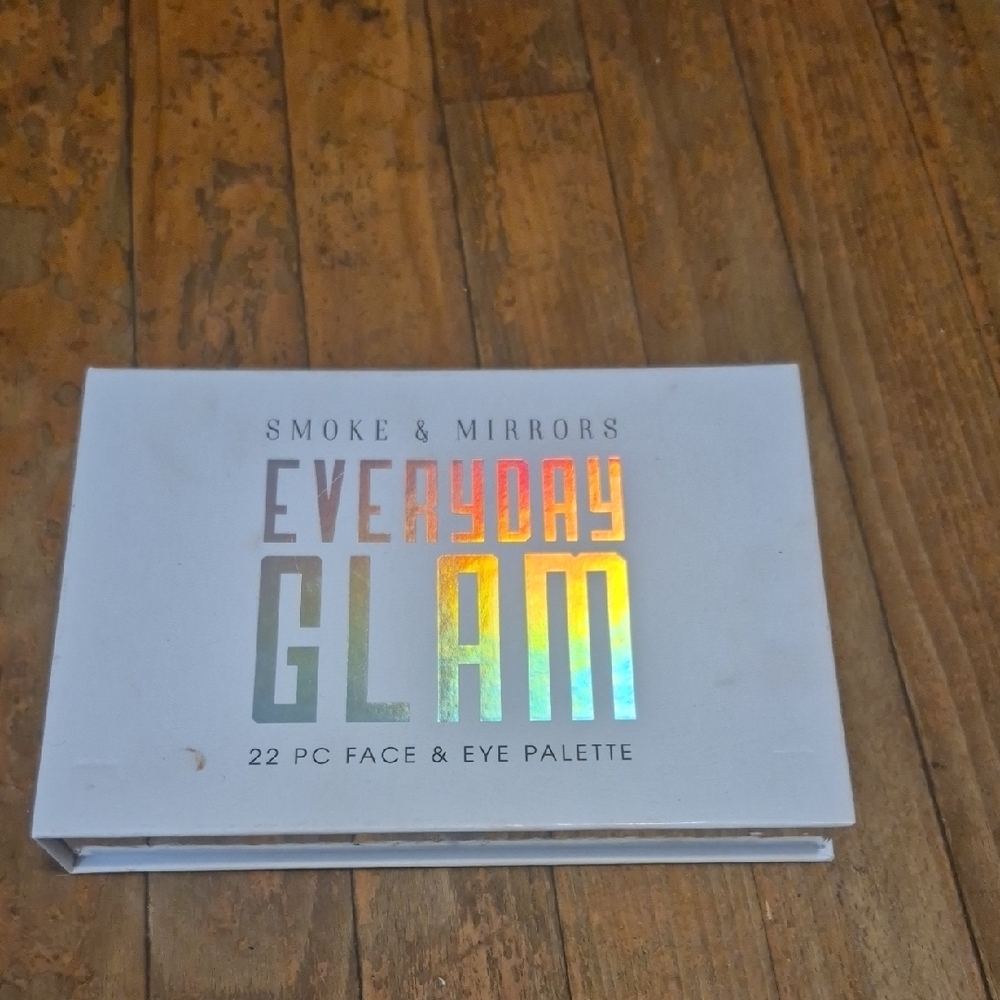 Smoke & Mirrors Everyday Glam Palette